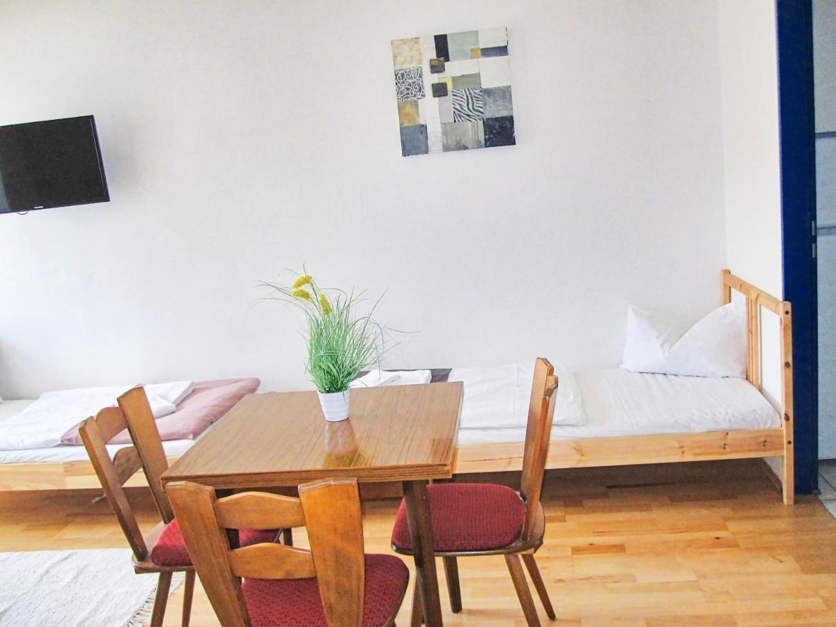 Sunnyhome Monteurwohnungen Und Apartments In Weiden Weiden in der Oberpfalz Esterno foto